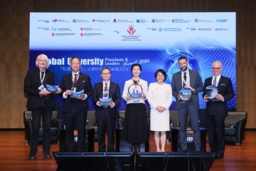 5張-Session-4-wide-shot2-Medium