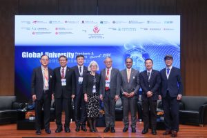 6張-Session-6-wide-shot2-Medium