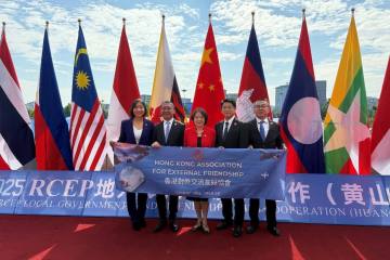 68425681e4b0e62e7246d03f1-2